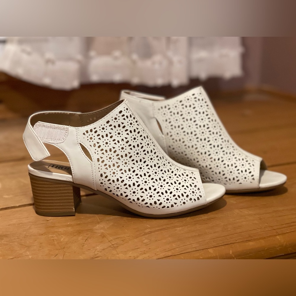 NWOT. Great Summer Sandals. Purchased and never wore.